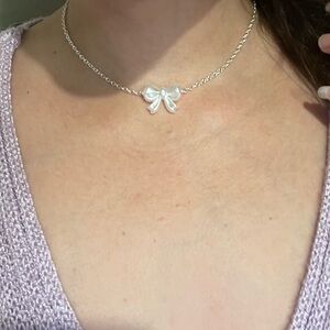 NEW Elegant Silver Plated Pearl White Bow Necklace